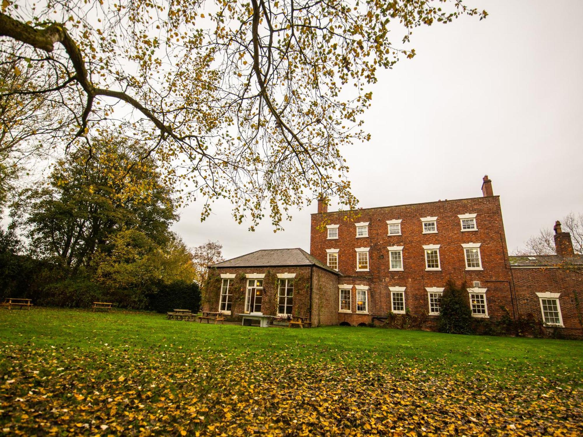 Yha Chester Trafford Hall Dunham-on-the-Hill Bagian luar foto