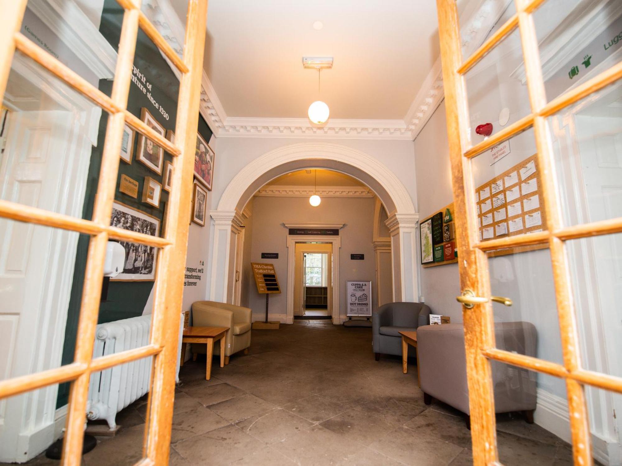 Yha Chester Trafford Hall Dunham-on-the-Hill Bagian luar foto